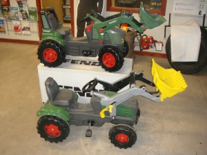 fendtToyTractor